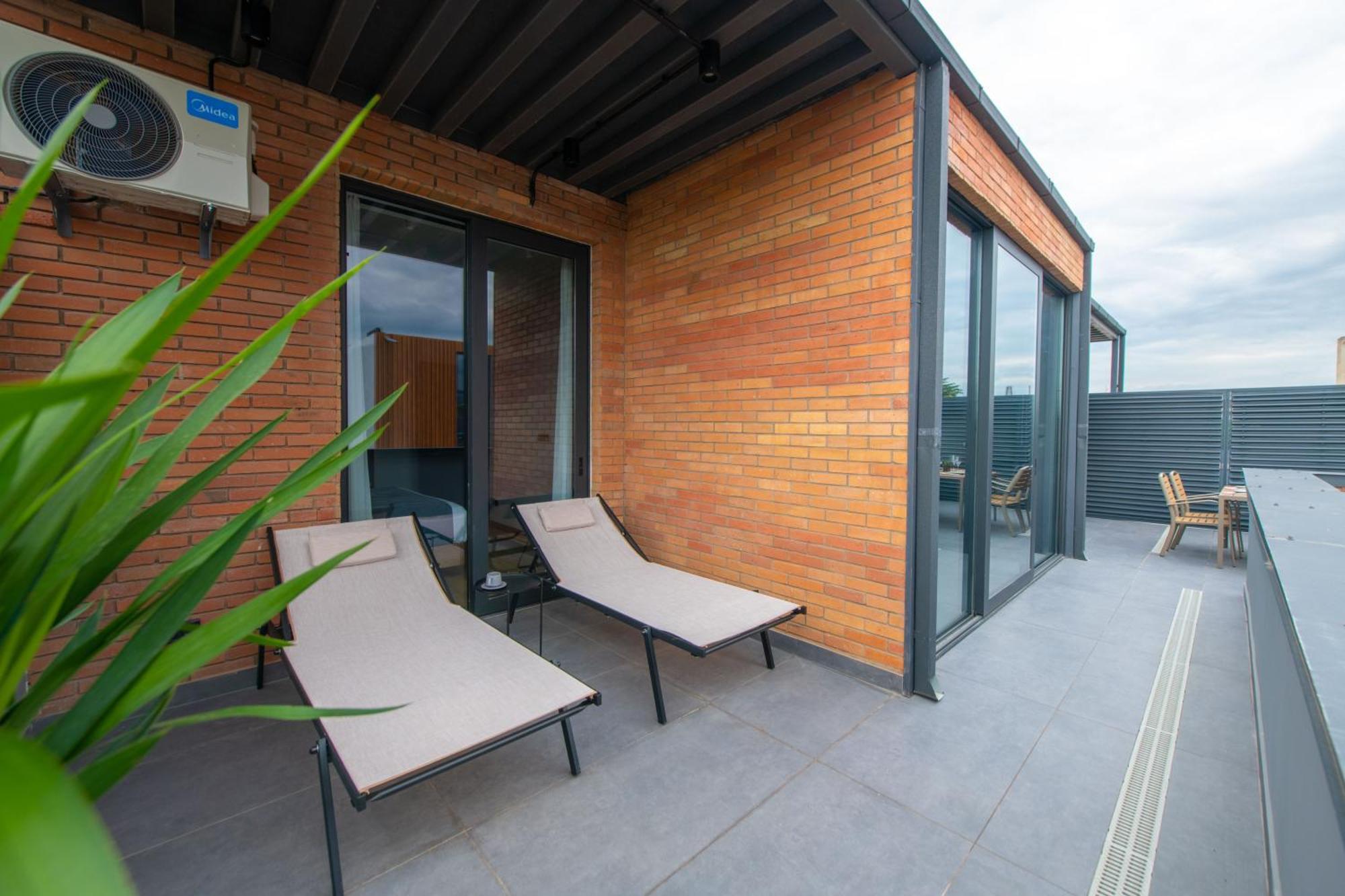 Qstay Gratus Tbilisi Exterior foto