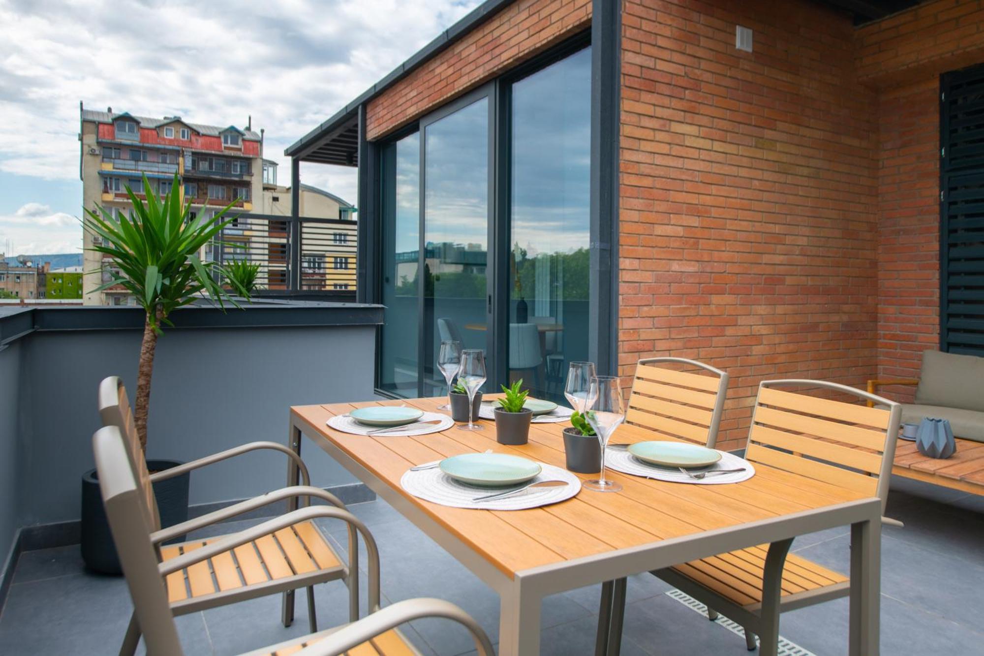 Qstay Gratus Tbilisi Exterior foto