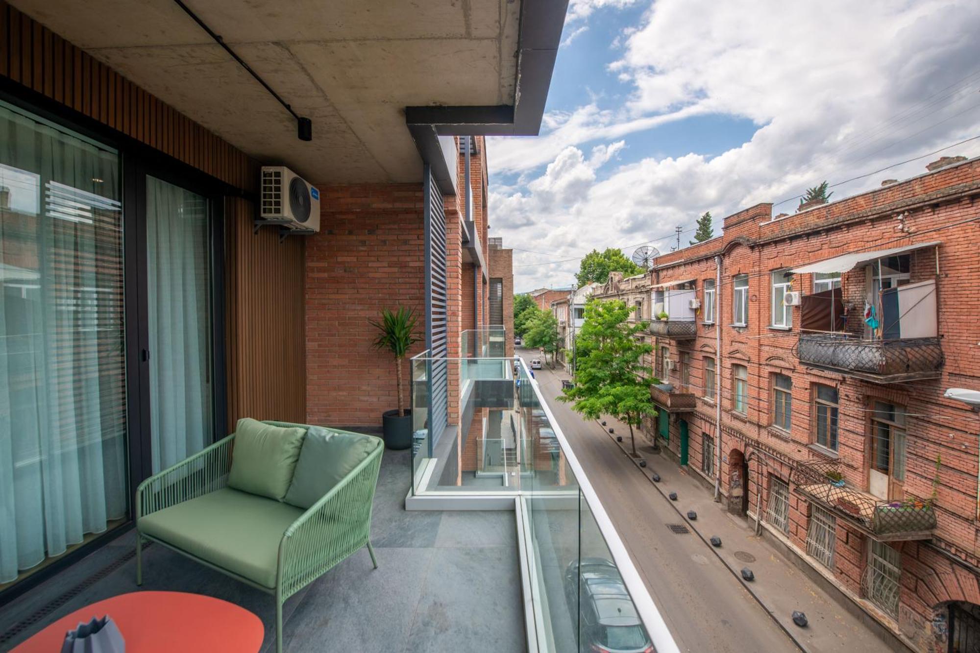 Qstay Gratus Tbilisi Exterior foto