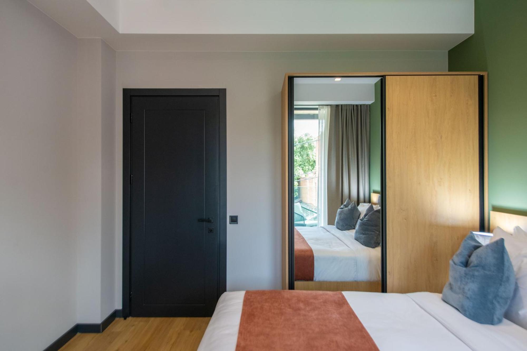 Qstay Gratus Tbilisi Exterior foto